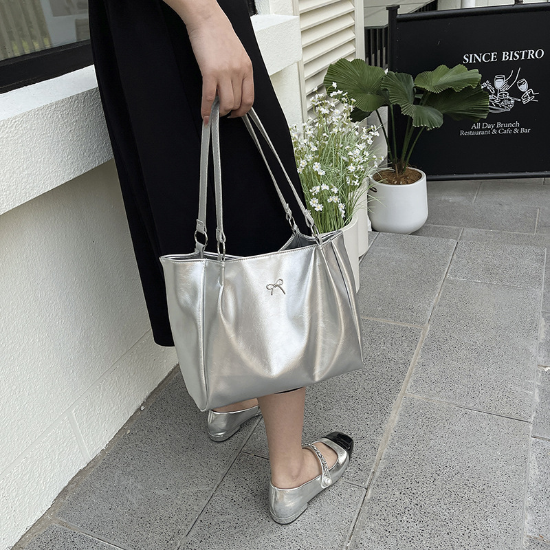 Retro Large Casual Soft Tote B - огляд і ціна Interior Design Class